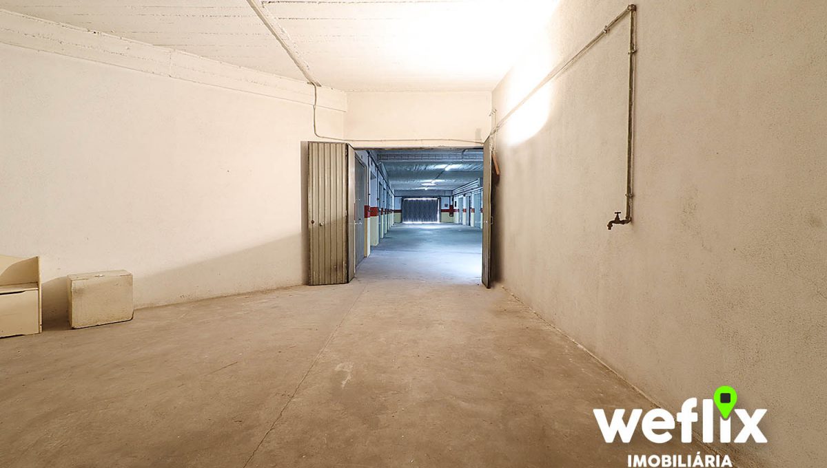 garagem massama box fechada - weflix imobiliaria 5c